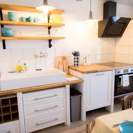 Les Olivanies Bed & Breakfast *